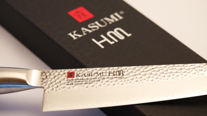 Couteau chef 20 cm acier plastique unie Hammered Kasumi